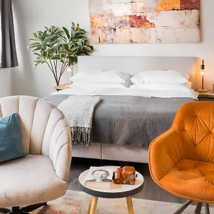 Urban Island I Riverside Appartement Vienne